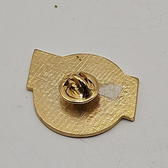 Vtg 1998  NCAA BASKETBALL FINAL FOUR ENAMEL Basketball Shaped PIN SAN ANTONIO - Picture 8 of 14